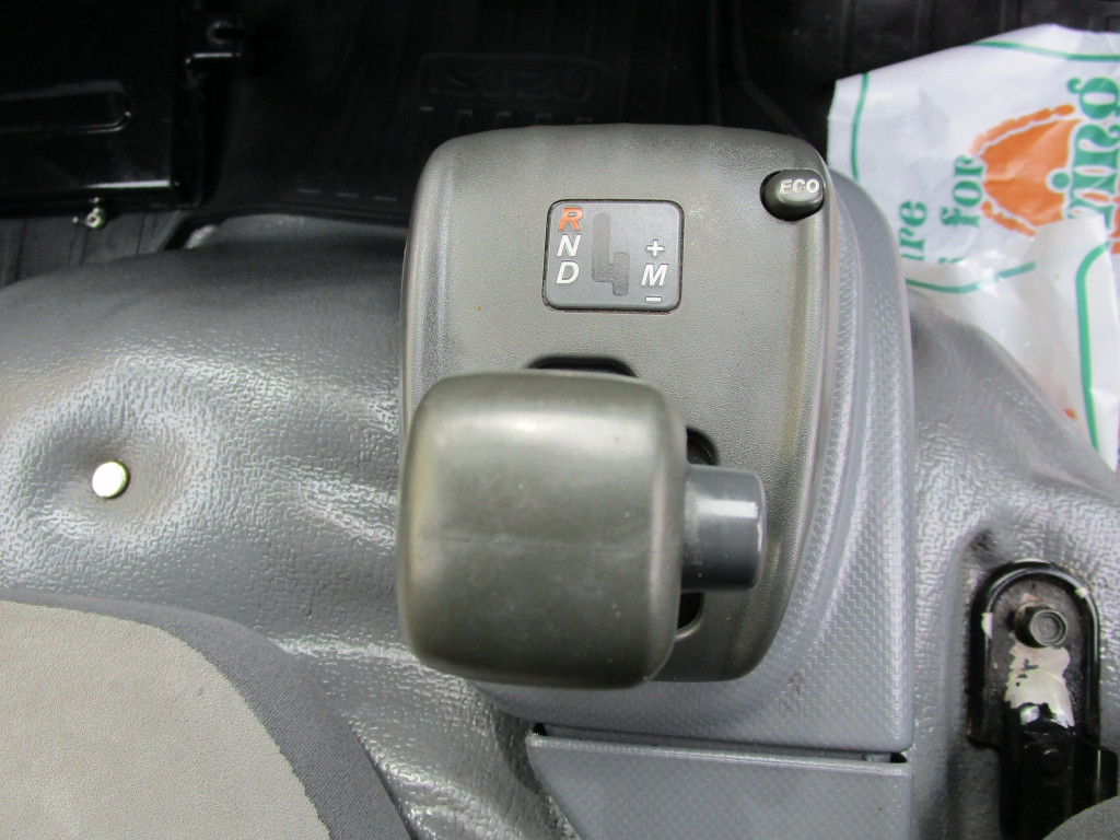 いすゞ エルフ TKG-NLR85N(2WD)の写真27