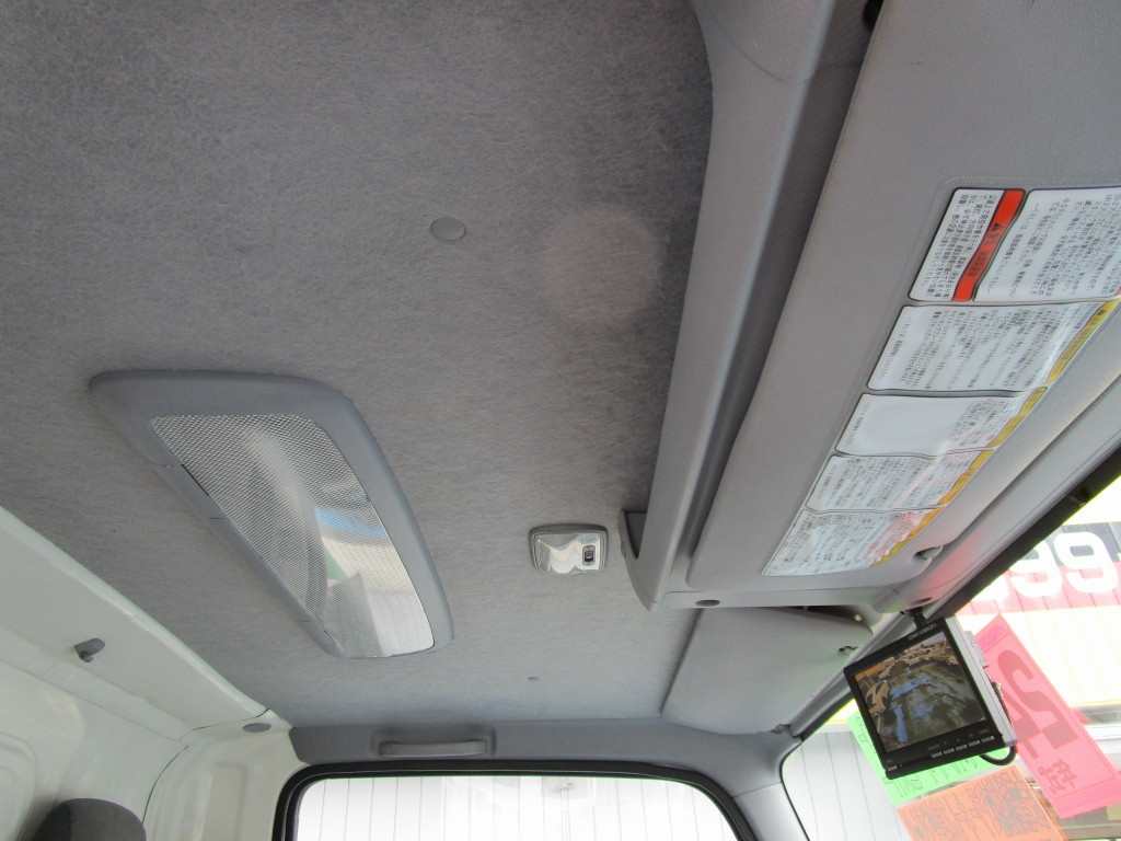 いすゞ エルフ TKG-NLR85N(2WD)の写真31