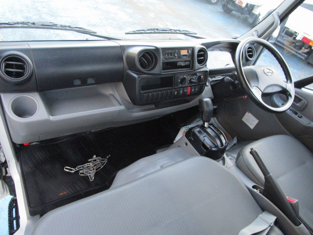 日野 デュトロ TPG-XZU605M(2WD)の写真31