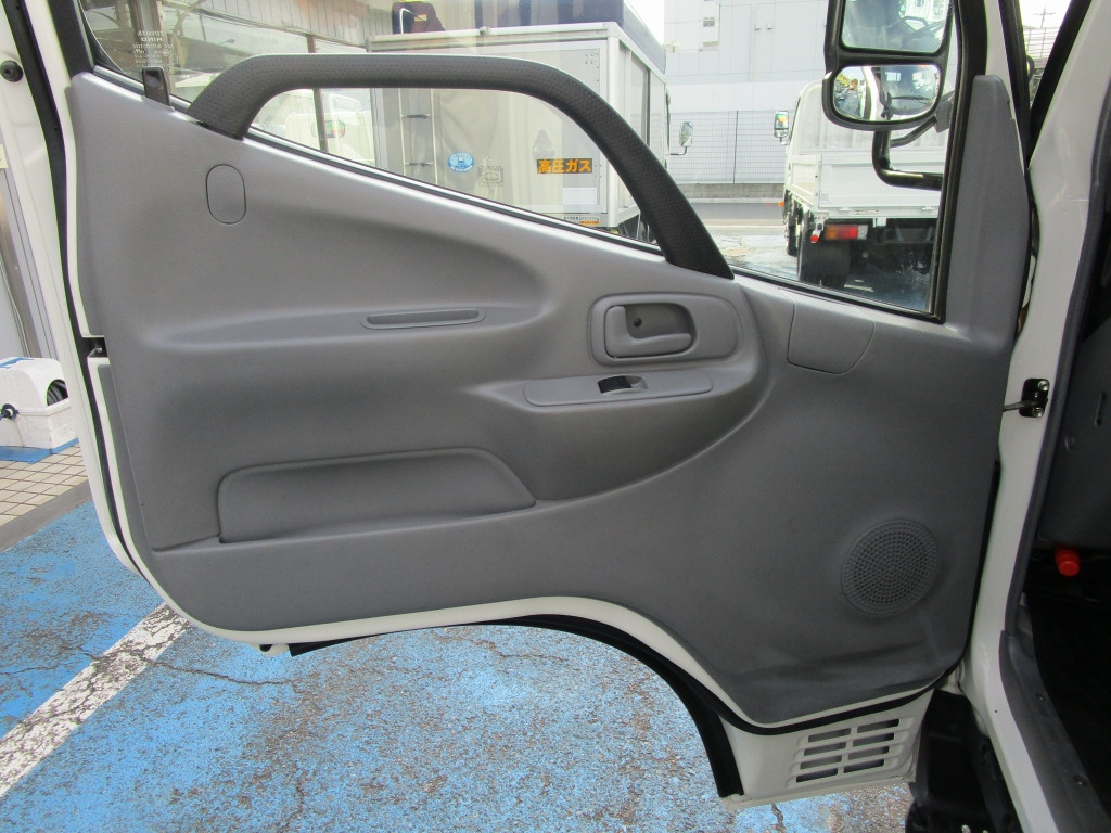 日野 デュトロ 2RG-XZU605M(2WD)の写真29