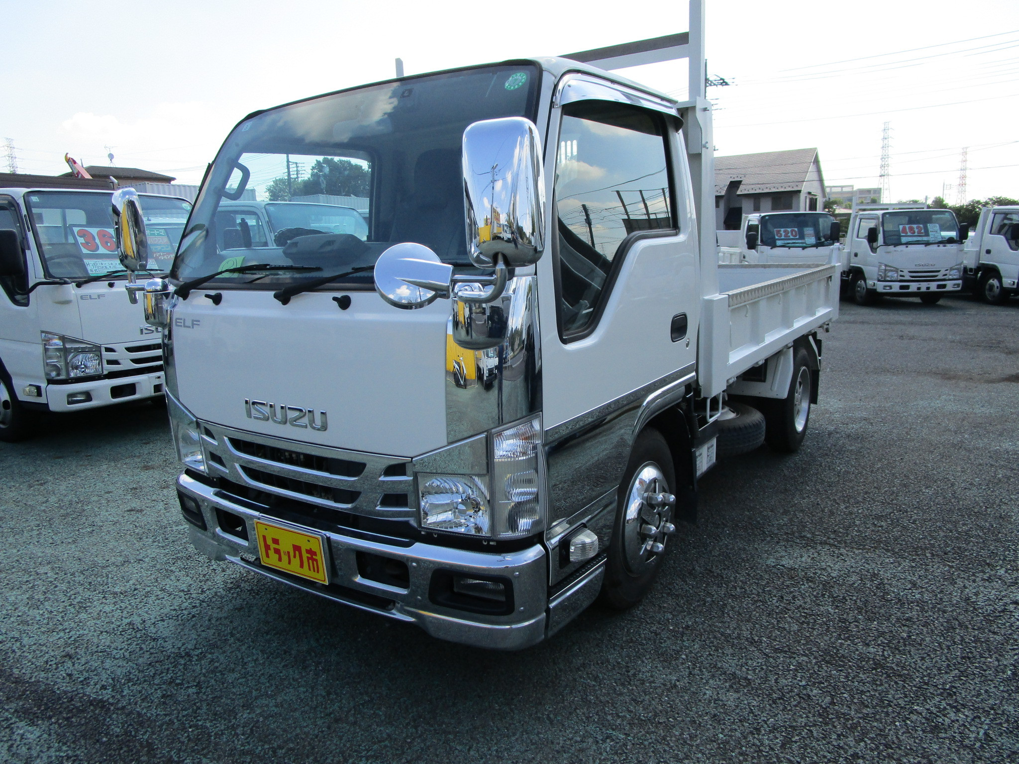 いすゞ エルフ 2RG-NKR88ADの写真1