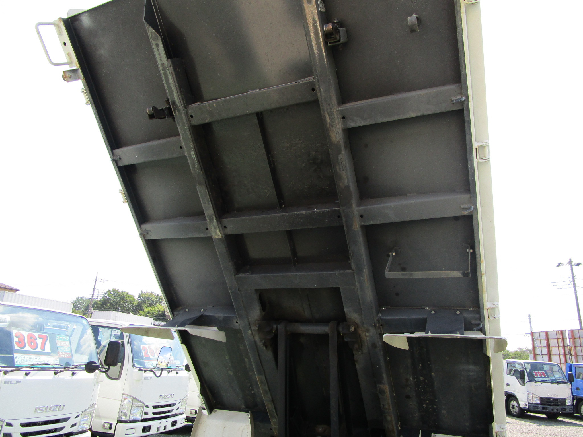 いすゞ エルフ 2RG-NKR88ADの写真11