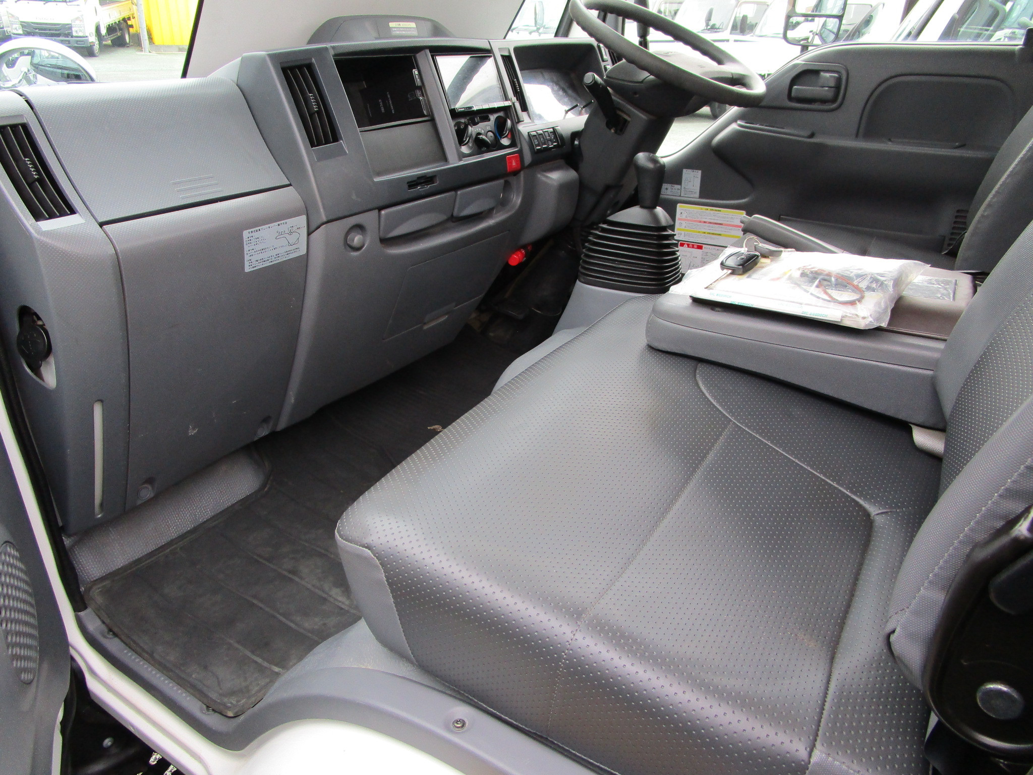 いすゞ エルフ 2RG-NKR88ADの写真22