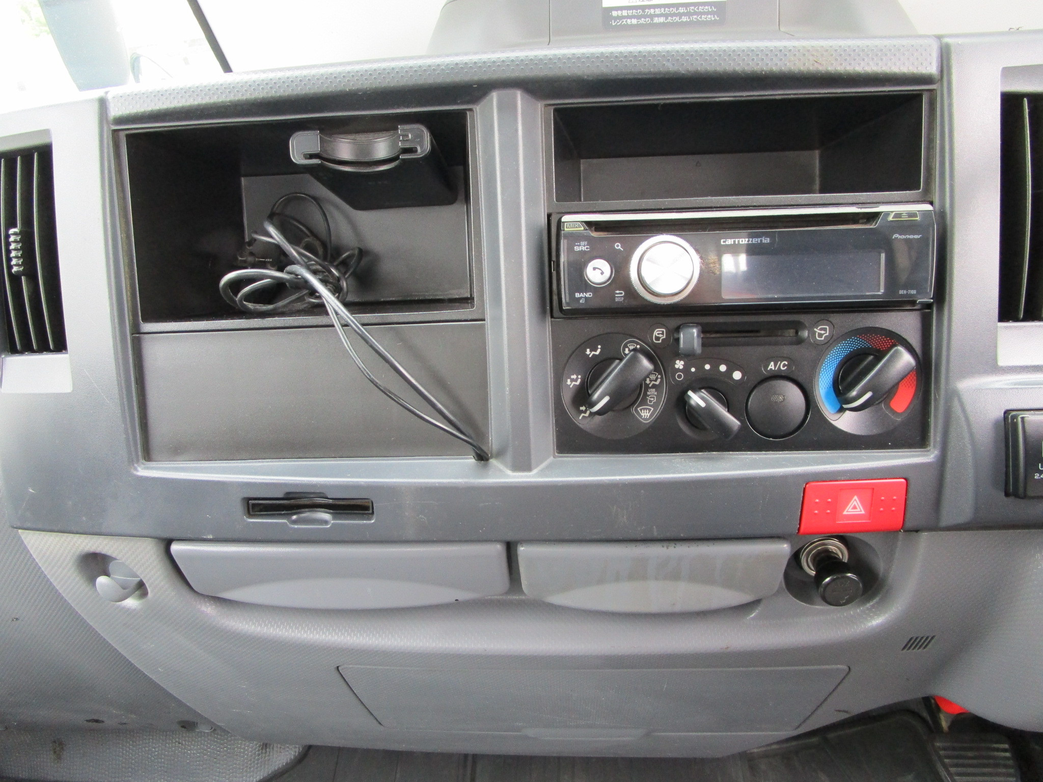 いすゞ エルフ 2RG-NKR88ADの写真18