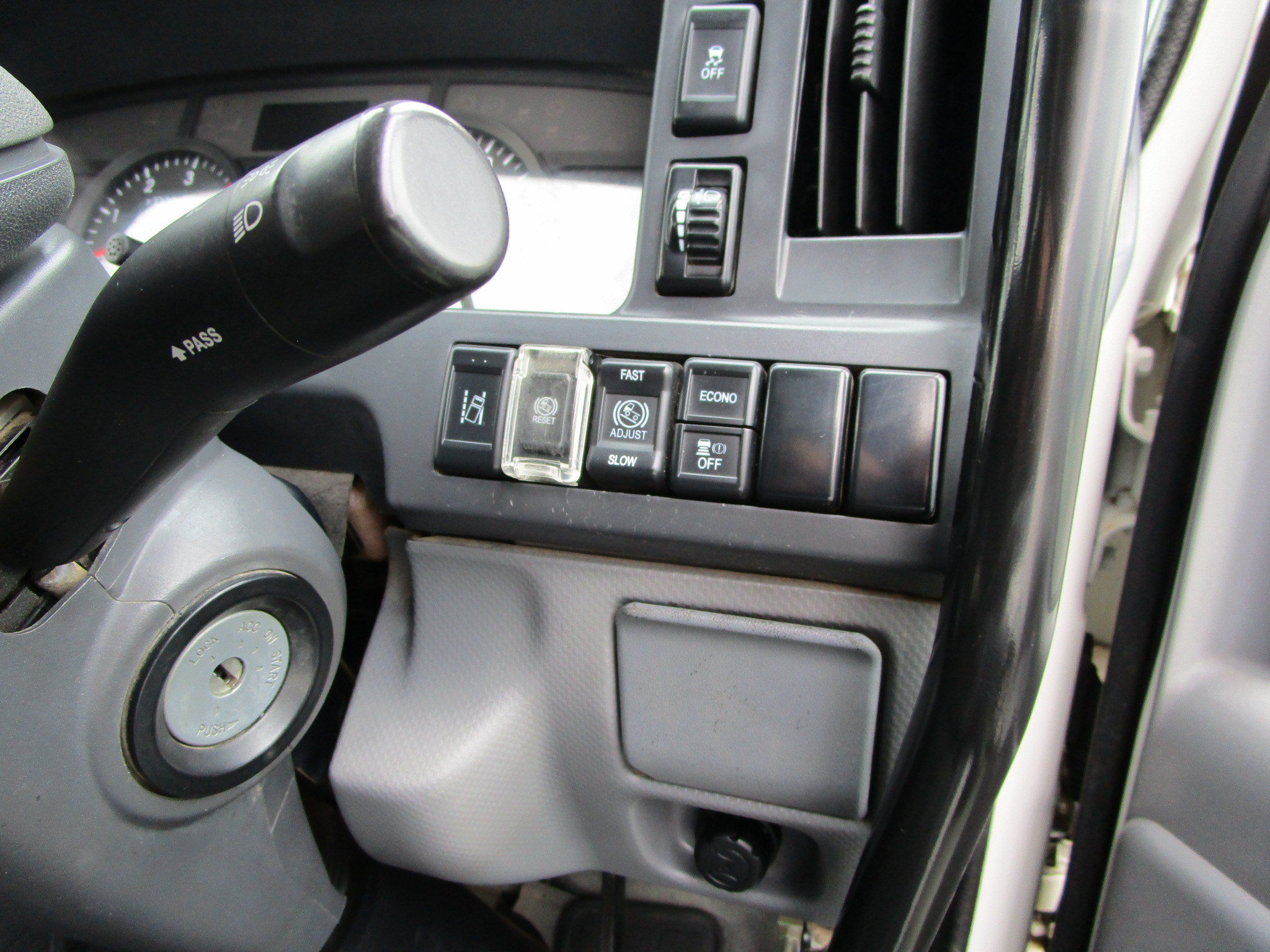 いすゞ エルフ 2RG-NKR88ADの写真20