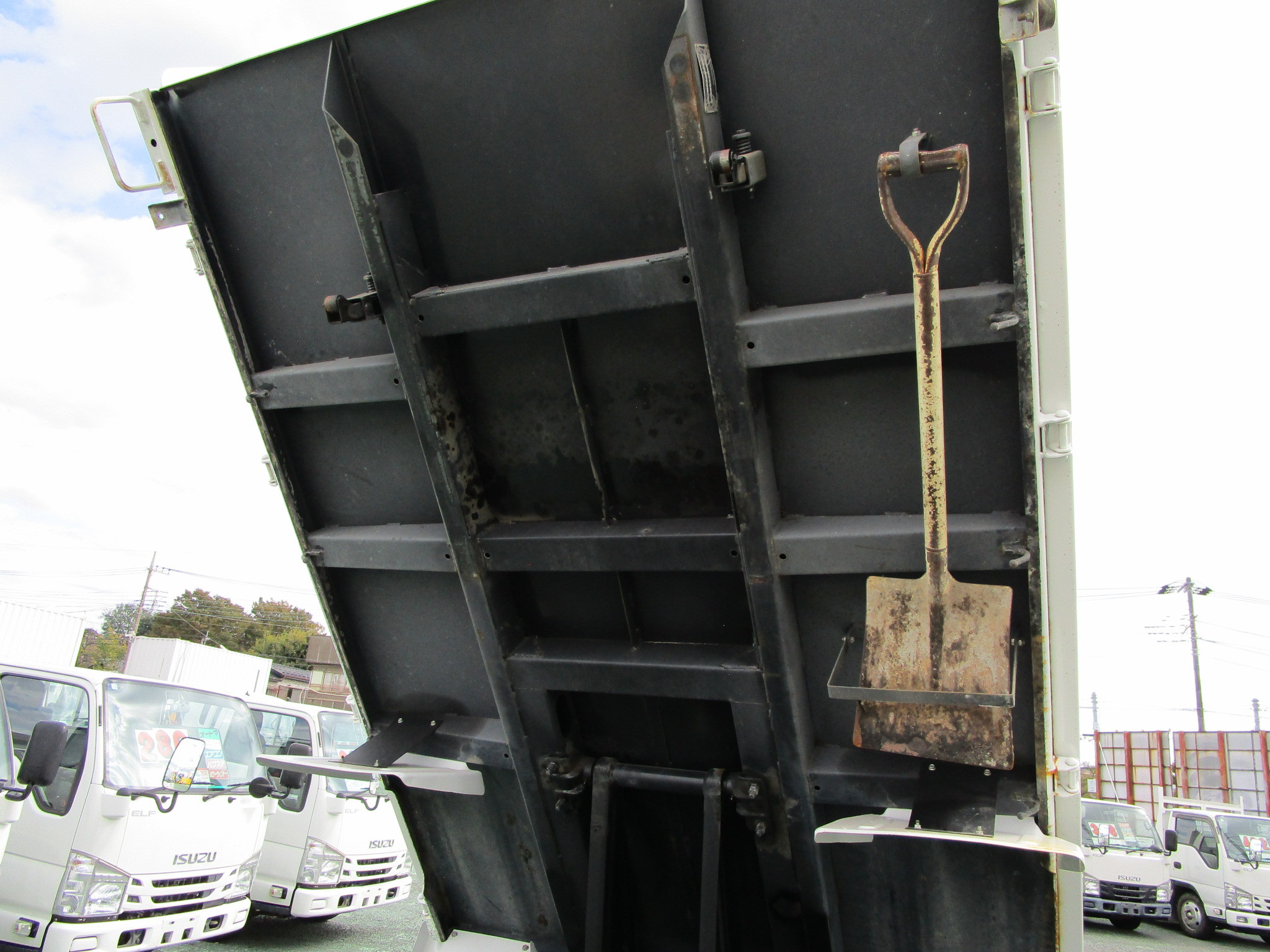 いすゞ エルフ 2RG-NKR88ADの写真11