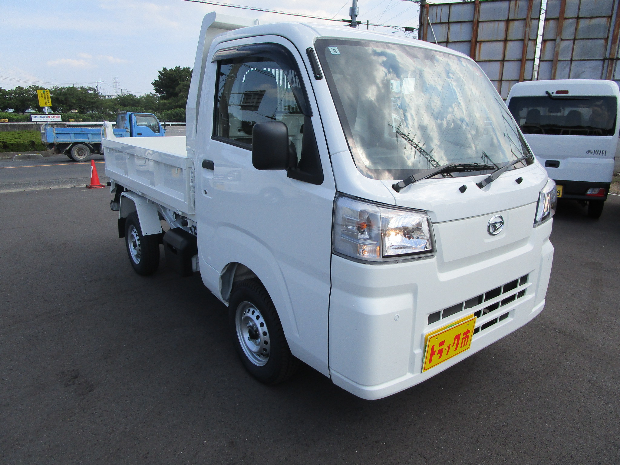 ダイハツ ハイゼットトラック 3BD-S510P(4WD)の写真3