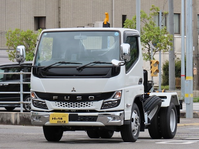 三菱 キャンター 2RG-FBAV0(2WD)の写真1