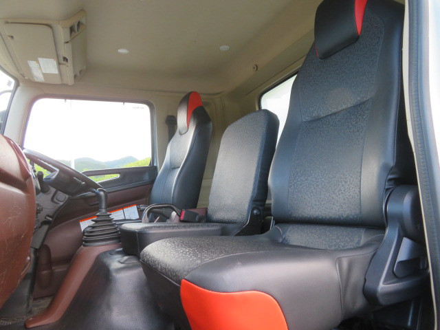 日野 レンジャー 2KG-FD2ABA(2WD)の写真13