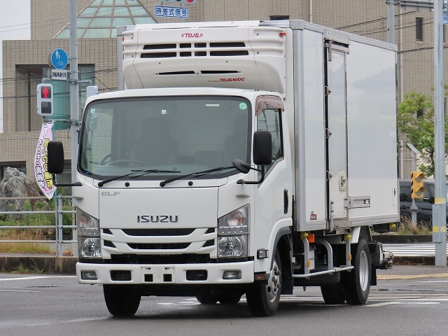 いすゞ エルフ TPG-NMR85AN(2WD)の写真2