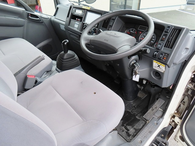 いすゞ エルフ TPG-NMR85AN(2WD)の写真10