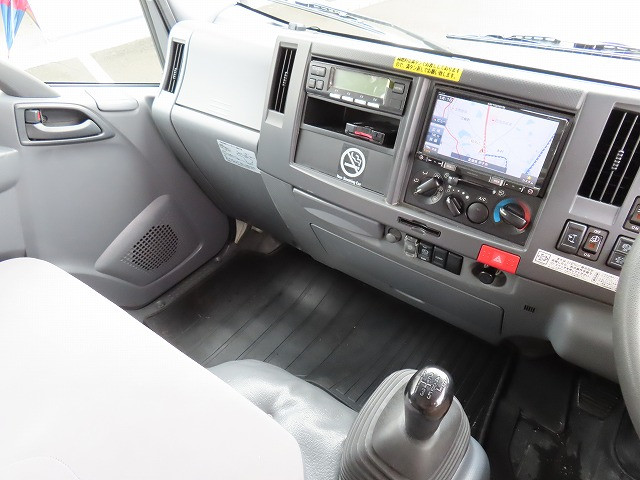 いすゞ エルフ TPG-NMR85AN(2WD)の写真14