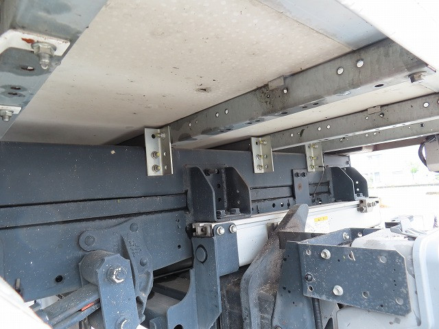 いすゞ エルフ TPG-NMR85AN(2WD)の写真48