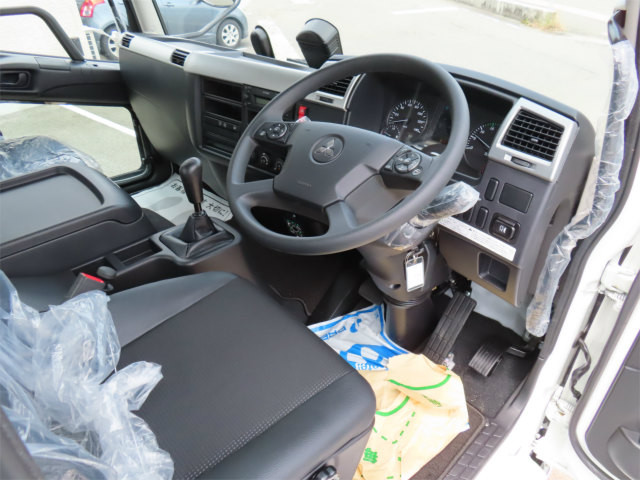 三菱 ファイター 2KG-FK62F(2WD)の写真10