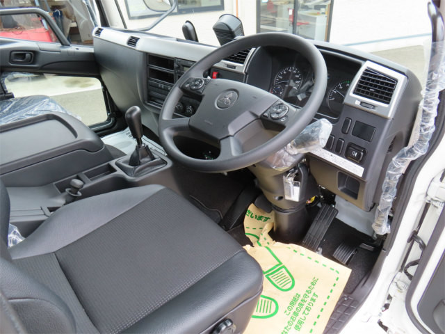 三菱 ファイター 2KG-FK62F(2WD)の写真10