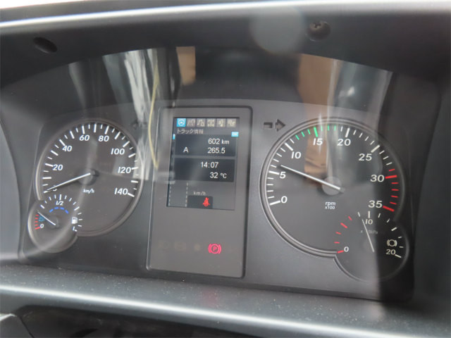 三菱 ファイター 2KG-FK62F(2WD)の写真12