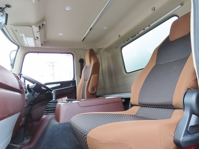 日野 レンジャー 2KG-FD2ABG(2WD)の写真11
