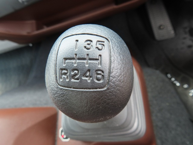 日野 レンジャー 2KG-FD2ABG(2WD)の写真18