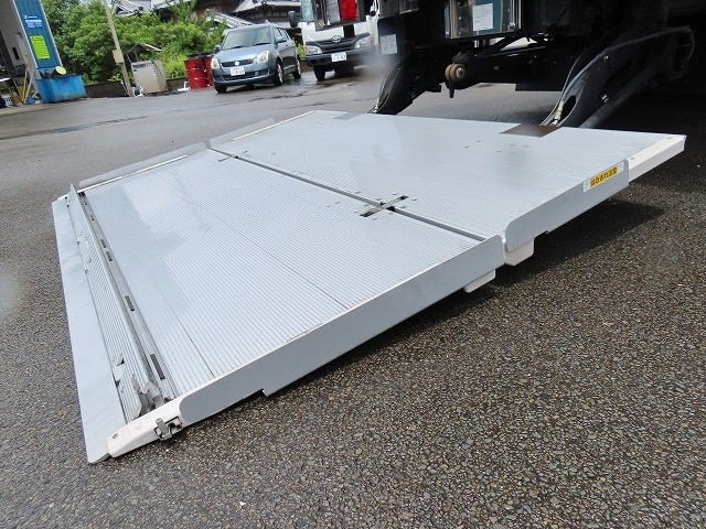 日野 レンジャー 2KG-FD2ABG(2WD)の写真37