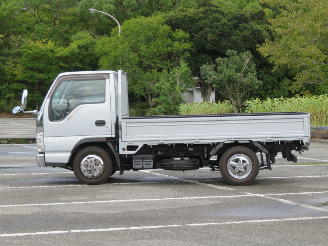 いすゞ エルフ BKG-NJR85A(2WD)の写真4