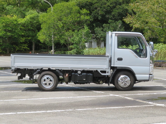 いすゞ エルフ BKG-NJR85A(2WD)の写真5