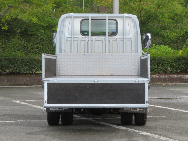 いすゞ エルフ BKG-NJR85A(2WD)の写真9