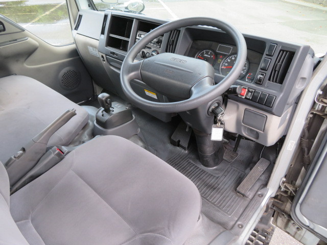 いすゞ エルフ BKG-NJR85A(2WD)の写真12
