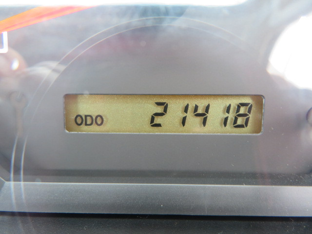 いすゞ エルフ BKG-NJR85A(2WD)の写真16