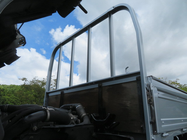 いすゞ エルフ BKG-NJR85A(2WD)の写真36