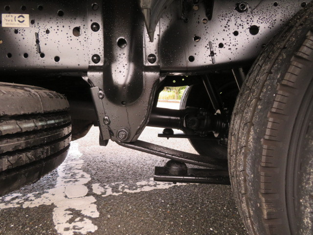 いすゞ エルフ BKG-NJR85A(2WD)の写真47