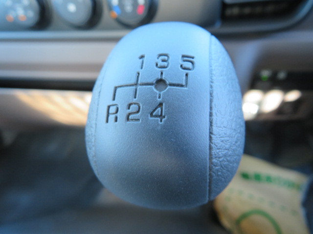 三菱 キャンター 2RG-FBA60(2WD)の写真19