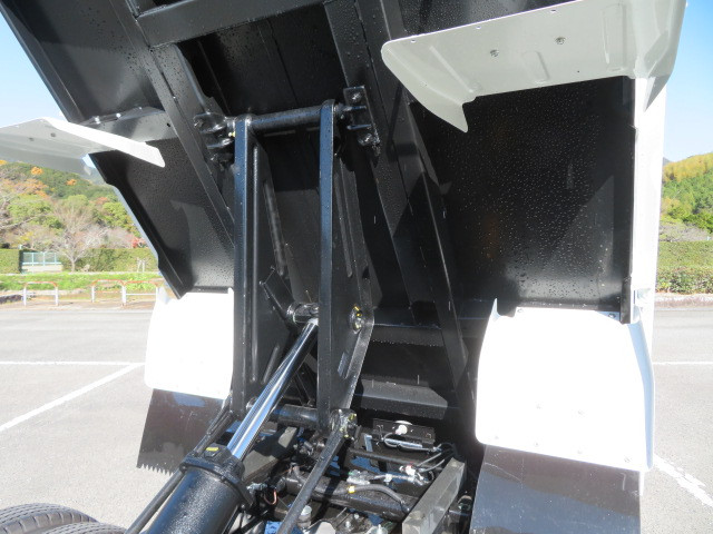 三菱 キャンター 2RG-FBA60(2WD)の写真49