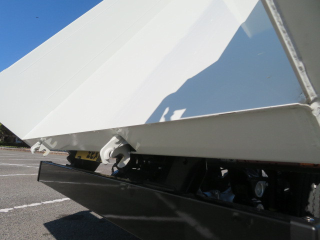 三菱 キャンター 2RG-FBA60(2WD)の写真31