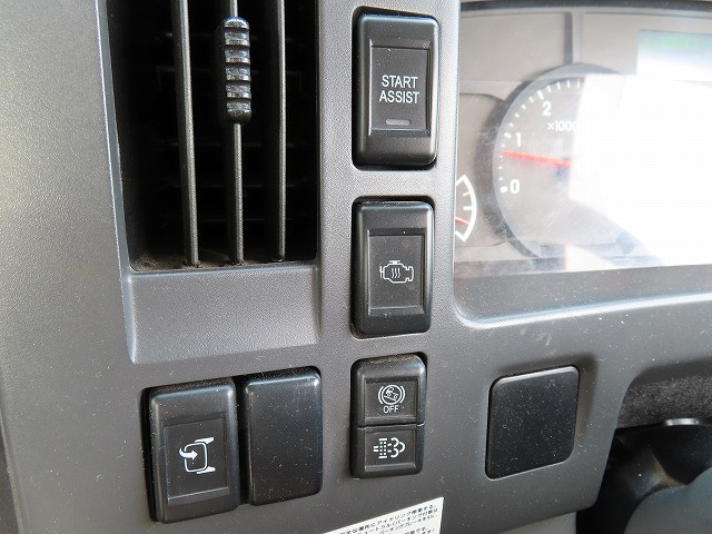 いすゞ エルフ 2PG-NPR88YNの写真17