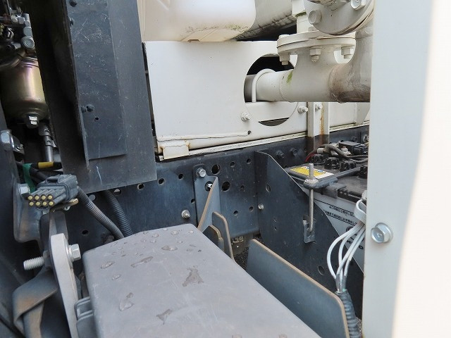 いすゞ エルフ 2PG-NPR88YNの写真46