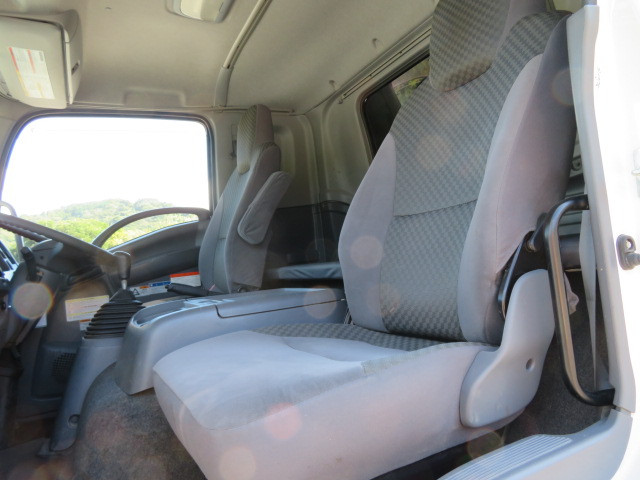 いすゞ フォワード 2RG-FSR90S2(2WD)の写真11