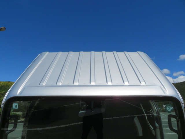 いすゞ エルフ TKG-NJR85A(2WD)の写真6