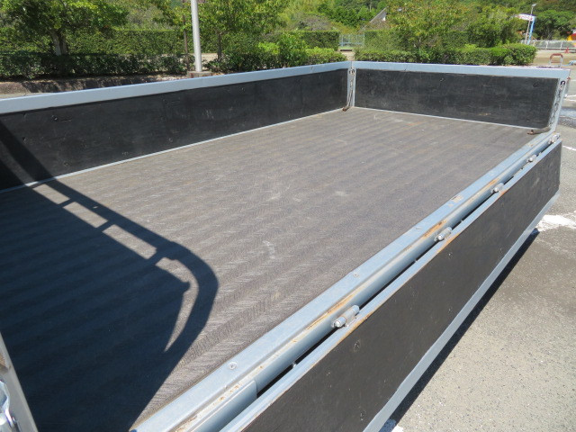 いすゞ エルフ TKG-NJR85A(2WD)の写真28