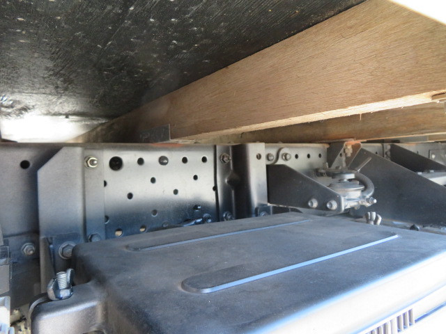 いすゞ エルフ TKG-NJR85A(2WD)の写真40