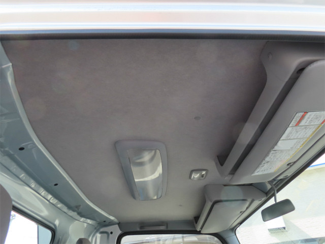 いすゞ エルフ TRG-NPR85AN(2WD)の写真22