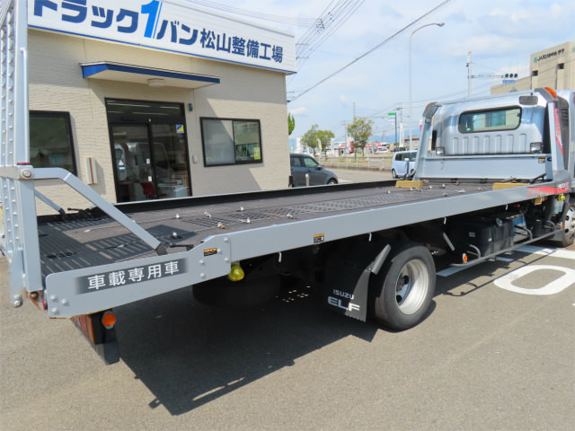 いすゞ エルフ TRG-NPR85AN(2WD)の写真28