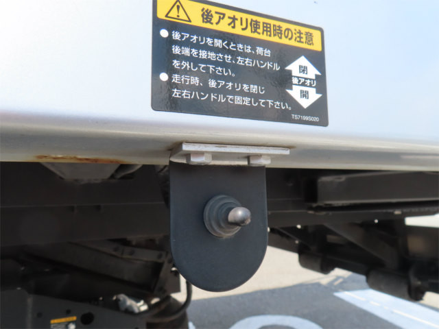 いすゞ エルフ TRG-NPR85AN(2WD)の写真33