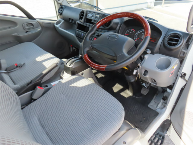 日野 デュトロ TPG-XZU605M(2WD)の写真11