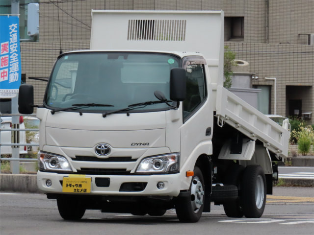 トヨタ ダイナ 2KG-XZC600D(2WD)の写真2