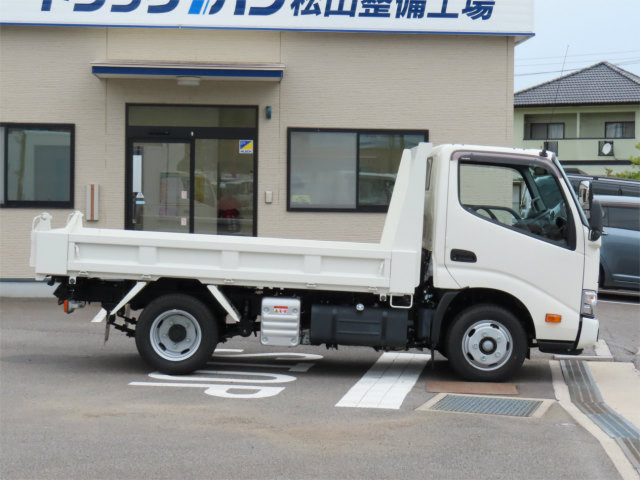 トヨタ ダイナ 2KG-XZC600D(2WD)の写真5