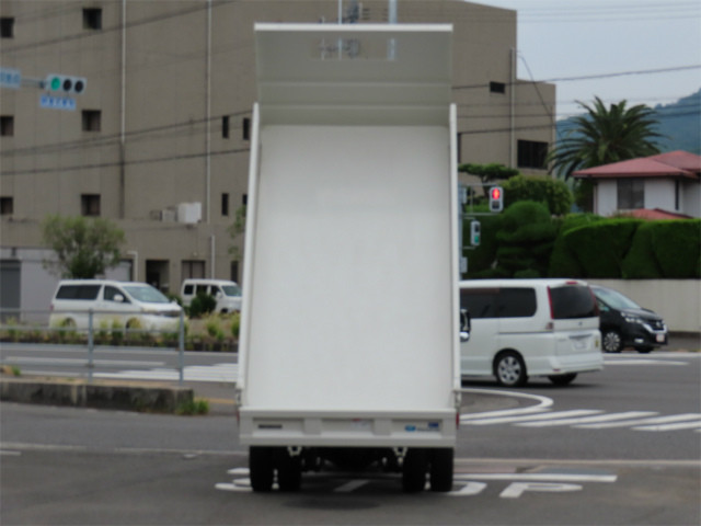 トヨタ ダイナ 2KG-XZC600D(2WD)の写真9