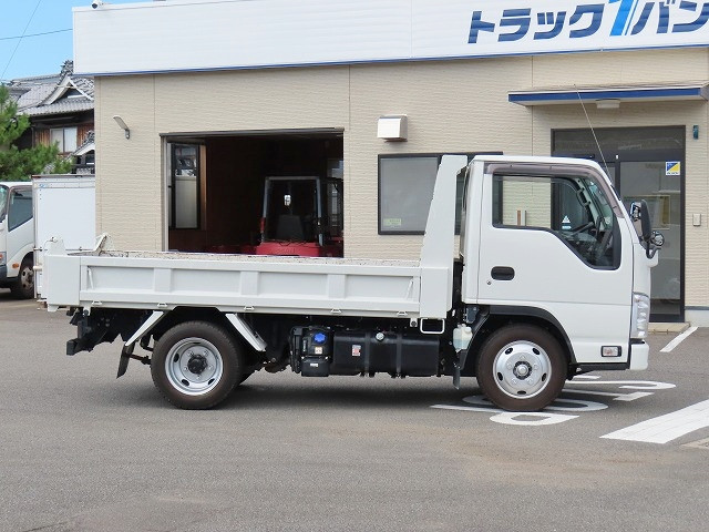 いすゞ エルフ 2RG-NJR88AN(2WD)の写真5