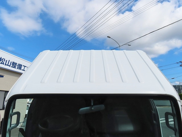 いすゞ エルフ 2RG-NJR88AN(2WD)の写真7