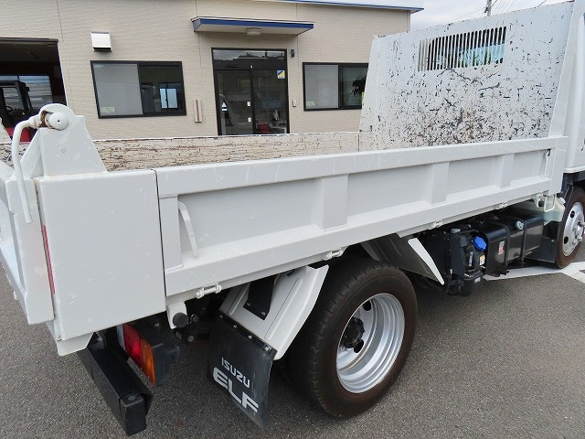 いすゞ エルフ 2RG-NJR88AN(2WD)の写真33