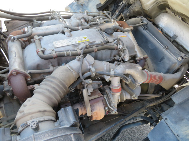 いすゞ ギガ QKG-CXZ77AT(6x4)の写真39